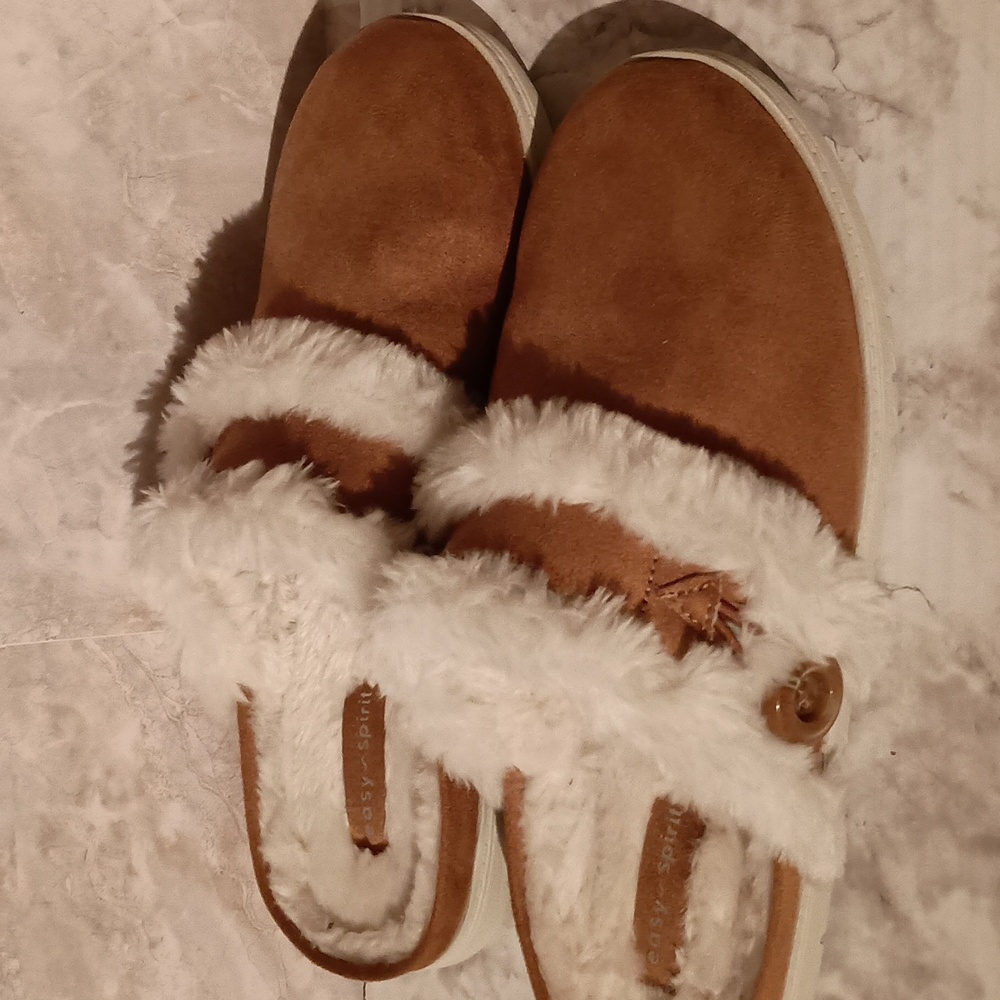 Easy Spirit slipper